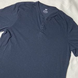 H&M Henley Big Fit Coupe Standard T Shirt. Black. X-Large